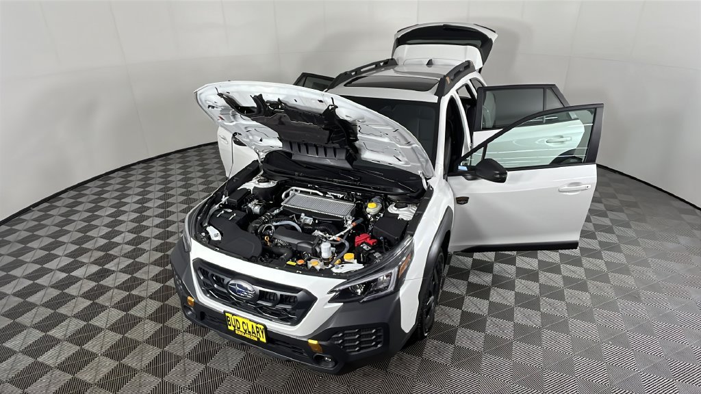 Used 2025 Subaru Outback Wilderness AWD/4WD image 14