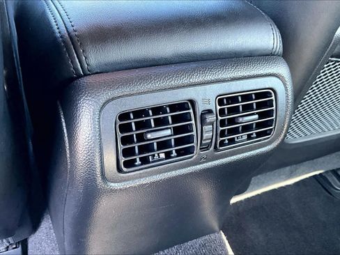Used 2011 INFINITI G25 Journey w/ Moonroof Pkg RWD image 32
