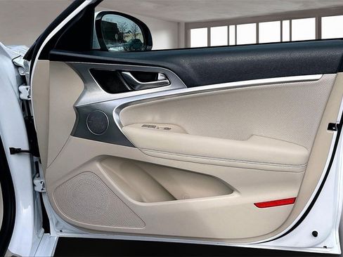 Used 2026 Genesis G70 2.5T Prestige image 27