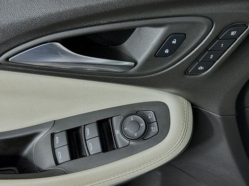 Used 2024 Buick Encore GX Avenir w/ Avenir Technology Package FWD image 22
