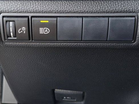 Used 2020 Toyota Corolla LE FWD image 8