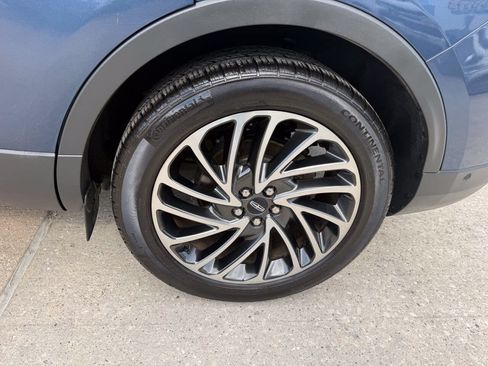 Used 2019 Lincoln Nautilus Reserve FWD image 37