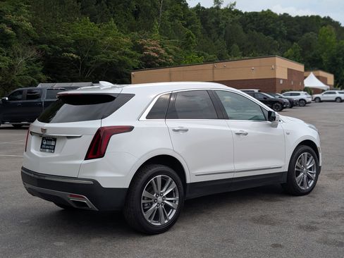 Used 2024 Cadillac XT5 Premium Luxury FWD image 9