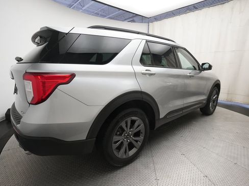 Used 2023 Ford Explorer XLT w/ Equipment Group 202A AWD/4WD image 36