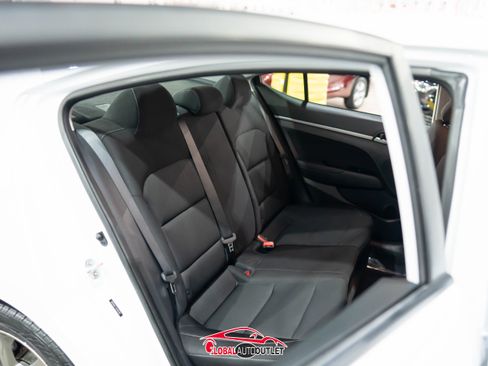Used 2018 Hyundai Elantra SEL image 17