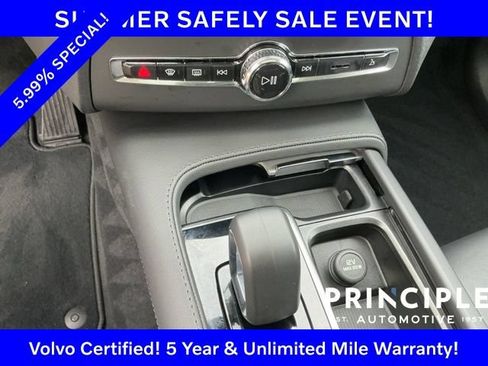 Certified 2025 Volvo XC90 B5 Core AWD/4WD image 22