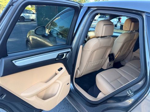 Used 2017 Porsche Macan GTS image 19