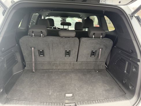 Used 2025 GMC Acadia Elevation image 10