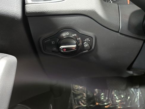 Used 2017 Audi Q5 2.0T Premium Plus w/ Technology Package image 14