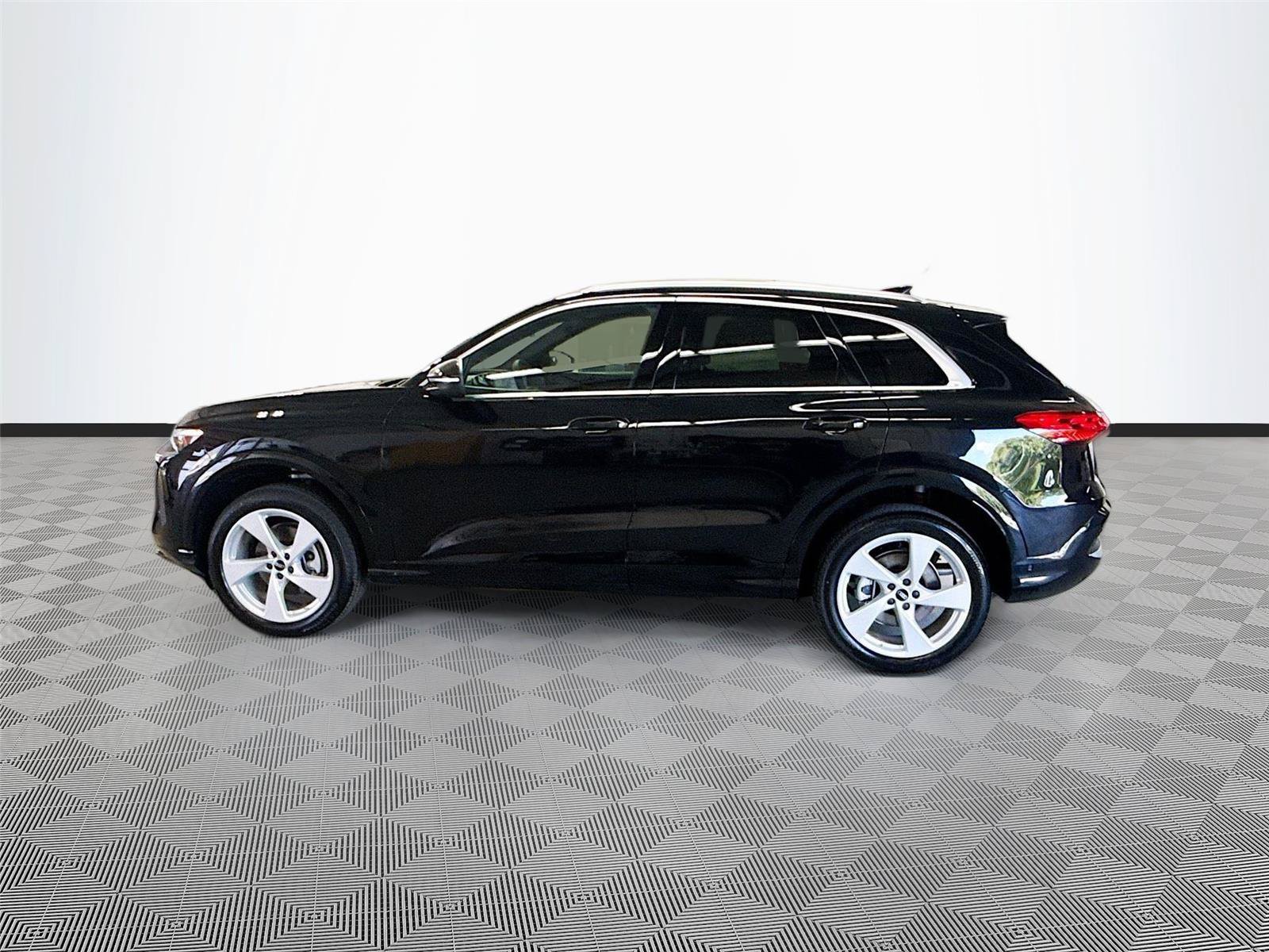 New 2026 Audi Q5 Premium AWD/4WD image 4