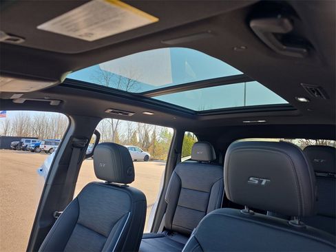 New 2026 Buick Enclave Sport Touring w/ Power Package image 31