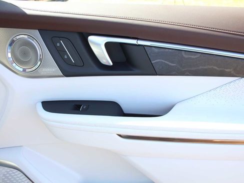 New 2026 Buick Enclave Avenir w/ Super Cruise Package FWD image 13