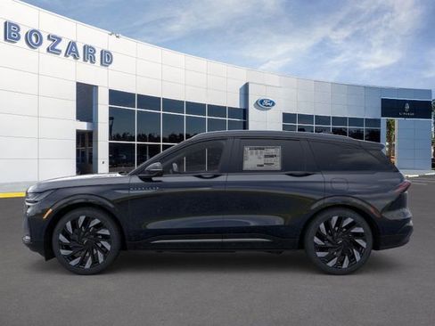 New 2026 Lincoln Nautilus Reserve w/ Jet Appearance Package image 3