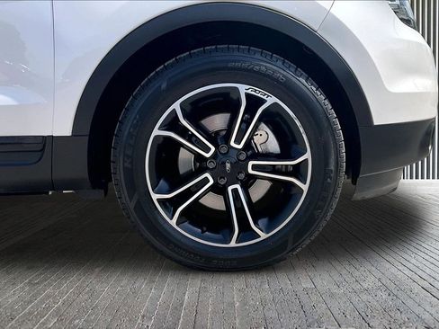 Used 2015 Ford Explorer Sport w/ Equipment Group 401A AWD/4WD image 10