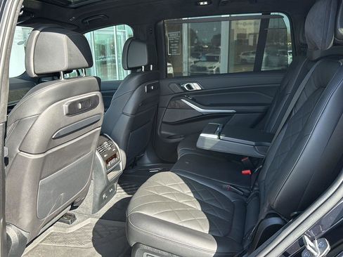 Certified 2023 BMW X7 xDrive40i w/ M Sport Package image 9