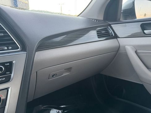 Used 2016 Hyundai Sonata Limited image 23