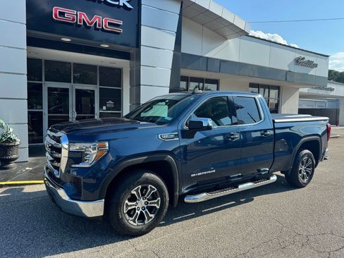 Certified 2022 GMC Sierra 1500 SLE AWD/4WD image 2