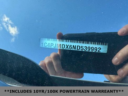 Used 2022 Jeep Cherokee Limited image 10