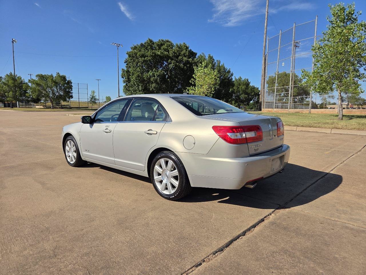 Used 2009 Lincoln MKZ FWD image 7