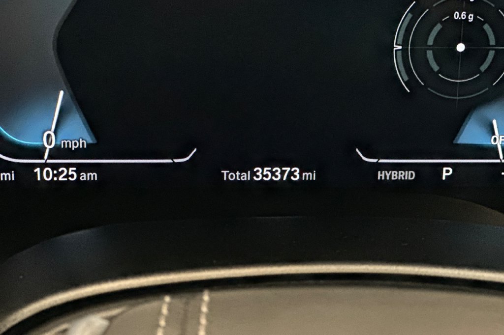Used 2023 BMW 530e w/ Executive Package RWD image 27
