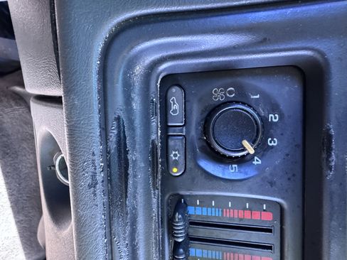 Used 2007 Chevrolet Silverado 1500 LS w/ Chrome Exterior Package image 45