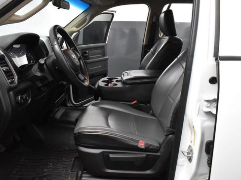 Used 2020 RAM 3500 Tradesman w/ Chrome Appearance Group image 11