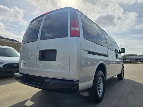 Used 2017 Chevrolet Express 2500 LS image 8