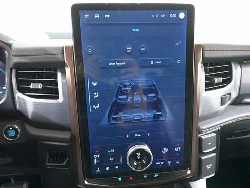 Used 2023 Ford F150 Lightning Lariat image 18