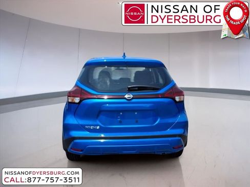 New 2025 Nissan Kicks Play S w/ Interior Electronics Package image 4