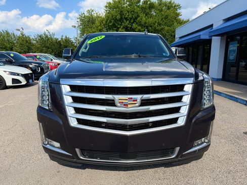 Used 2017 Cadillac Escalade Premium Luxury RWD image 5