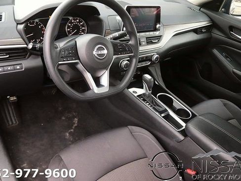 Certified 2024 Nissan Altima 2.5 SV FWD image 14