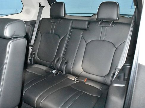 Used 2025 Honda Pilot Elite image 24