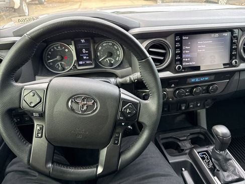 Used 2021 Toyota Tacoma TRD Off-Road image 21