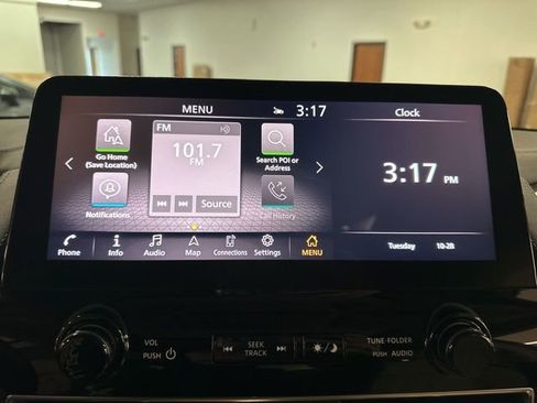 Used 2023 Nissan Armada Platinum w/ Captain's Chairs Package image 10