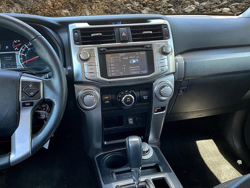 Used 2016 Toyota 4Runner SR5 image 6