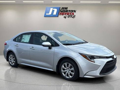 New 2026 Toyota Corolla LE FWD image 3