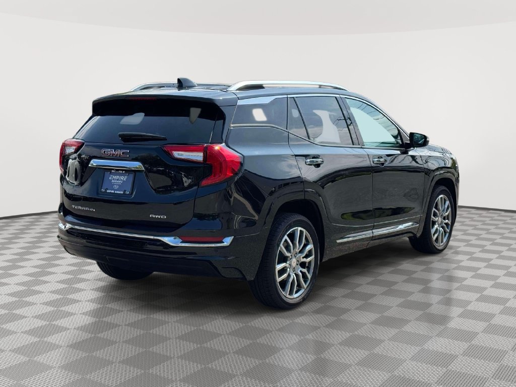 Used 2022 GMC Terrain Denali w/ LPO, 'HIT The Road' Package AWD/4WD image 8
