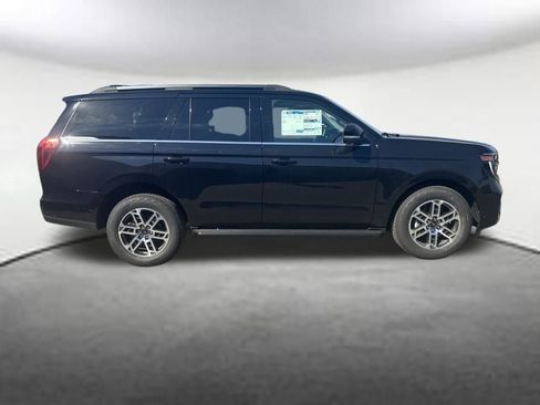 New 2025 Ford Expedition Active image 6