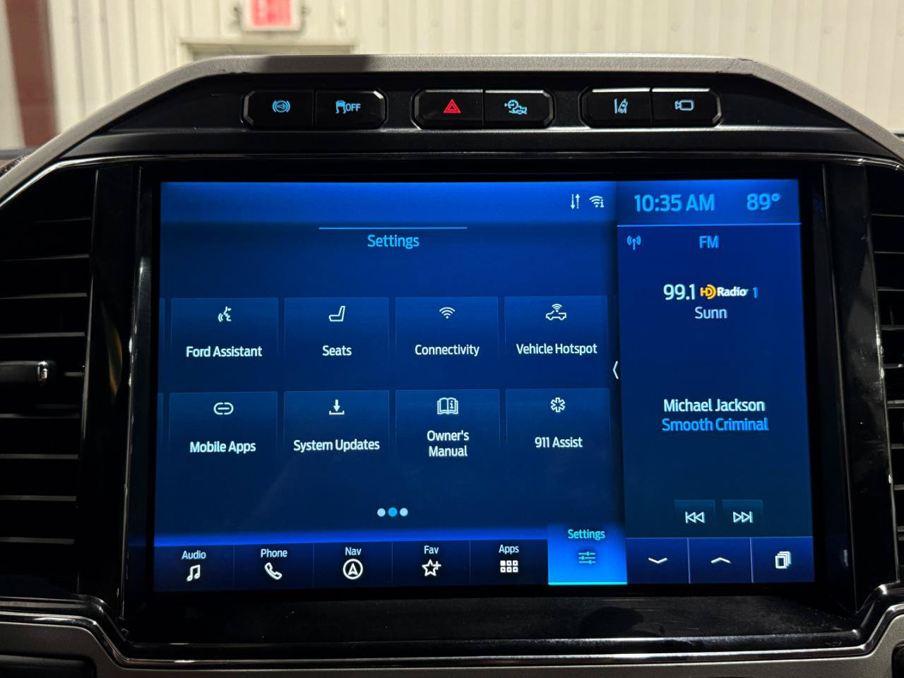 Used 2022 Ford F350 King Ranch w/ Tremor Off-Road Package AWD/4WD image 47
