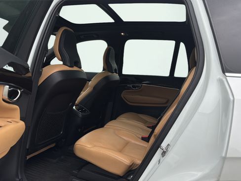 Used 2019 Volvo XC90 T6 Momentum w/ Advanced Package AWD/4WD image 16