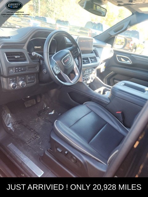Used 2023 GMC Yukon SLT w/ SLT Premium Package AWD/4WD image 6