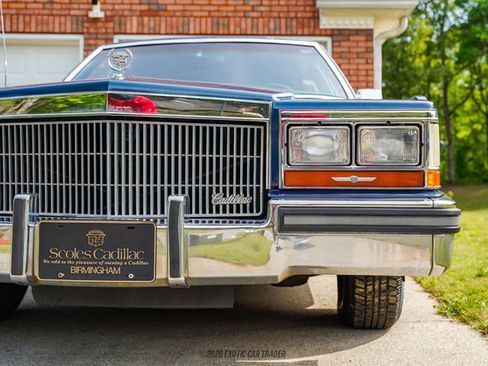 Used 1989 Cadillac Brougham RWD image 32