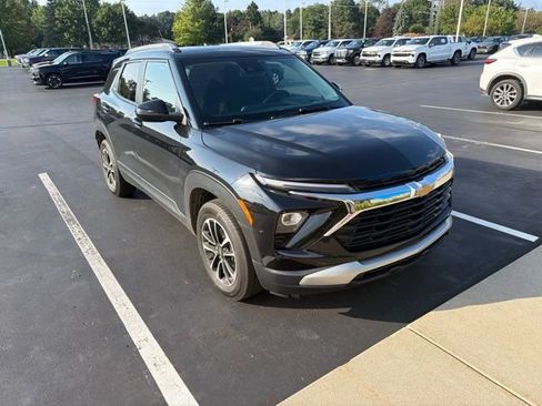 Used 2024 Chevrolet TrailBlazer LT w/ Convenience Package AWD/4WD image 5