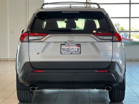 Used 2023 Toyota RAV4 XLE Premium AWD/4WD image 5