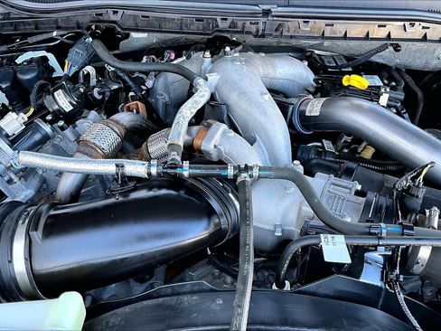 Used 2021 Ford F250 Platinum w/ FX4 Off-Road Package image 33