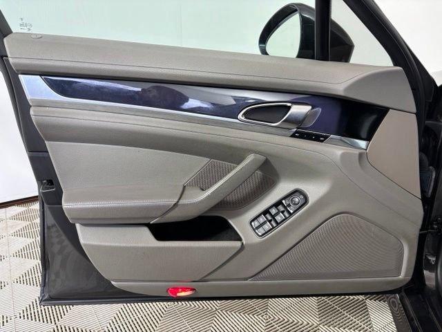 Used 2012 Porsche Panamera 4 AWD/4WD image 10