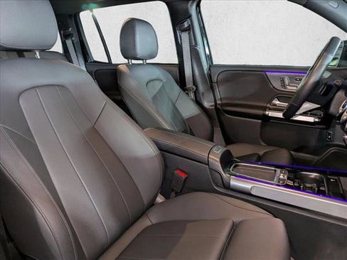 Certified 2025 Mercedes-Benz GLB 250 4MATIC image 20