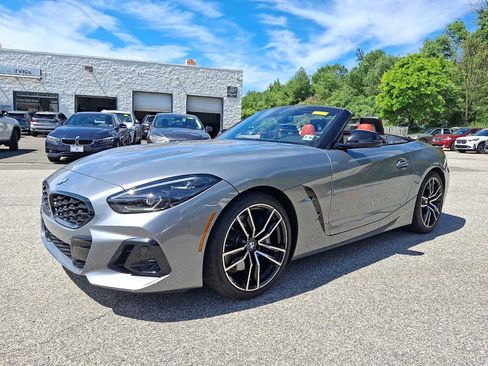 Used 2023 BMW Z4 M40i w/ Premium Package RWD image 3