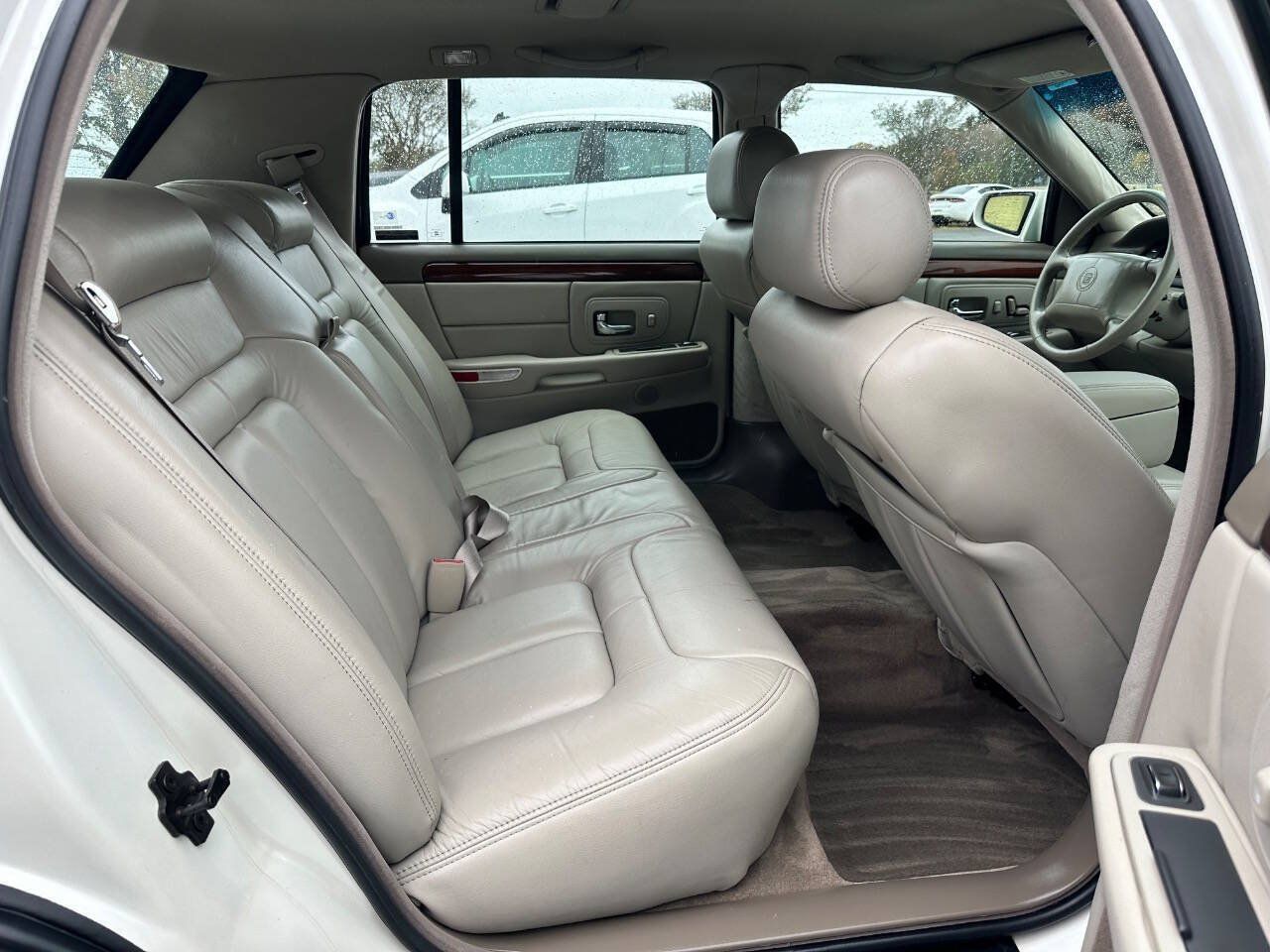 Used 1998 Cadillac De Ville D'Elegance w/ Safety/Security Pkg FWD image 25