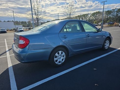 Used 2004 Toyota Camry LE image 8